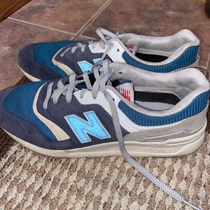 new balance tennis shoes